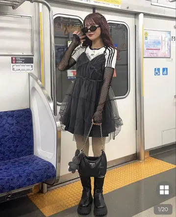 얇은 명주 그물 미니 원피스 블랙