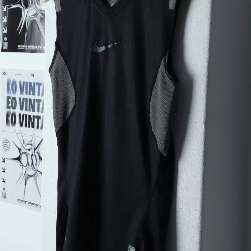 nike pro combat sleeveless compression shirt