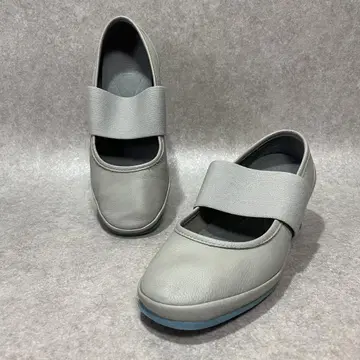 캠퍼 CAMPER 스트랩 펌프스 라이트 그레이 23.5cm