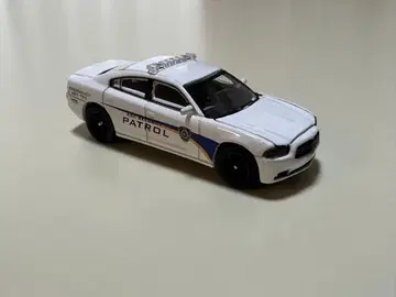 그린 라이트 충전기 Charger 경찰차 케네디 우주 센터 1/64