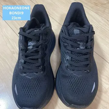 HOKAONEONE 블랙 스니커즈 BONDI9 23cm