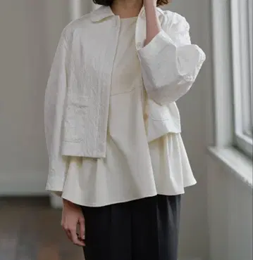 OHGA JACQUARD JACKET 화이트