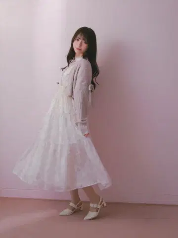 evelyn 라메 프릴 꽃무늬 OP 핑크 프리 사이즈 에블린