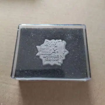 명탐정 코난 침묵의 15분 핀 배지