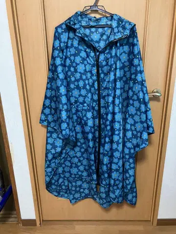 KiU 꽃무늬 레인 판초 블루