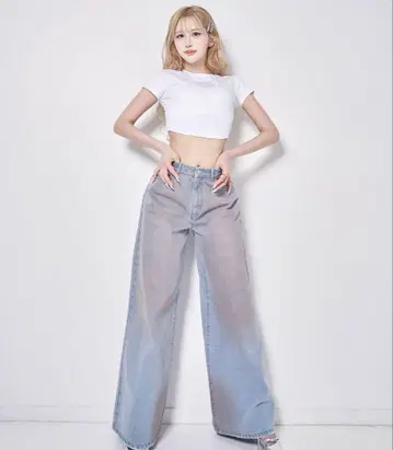 다리치 미드 라이즈 데님 팬츠 미사용에 가까운