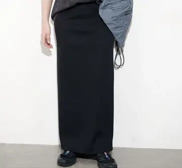 탄력 있는 골지 롱 스커트