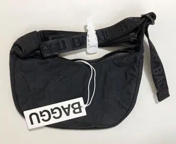 BAGGU 스몰 나일론 크레센트 백 블랙
