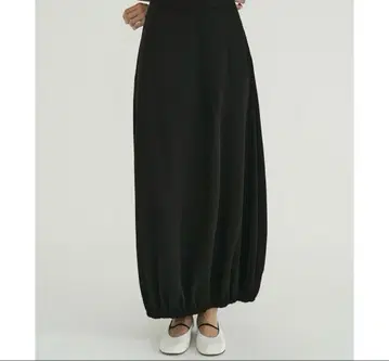 CLANE SATIN BALLOON SKIRT 블랙 사이즈 1