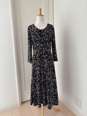 LAURA ASHLEY 로라 애슐리 컬러풀 도트 무늬 긴팔 롱 원피스