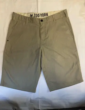 Zoo York 베이지 숏 팬츠
