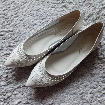 Le Talon 포인티드 사시 메쉬 플랫슈즈 24.5cm 화이트