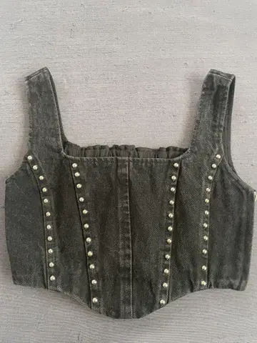 스터드가 달린 뷔스티에 릴리 브라운