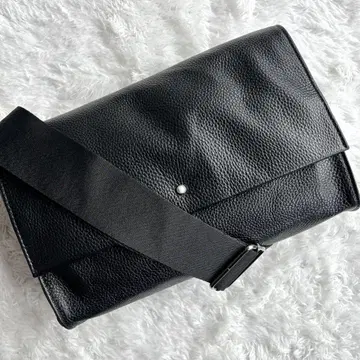 미사용급 새상품급! ear PAPILLONNER 와이드 테이프 숄더백