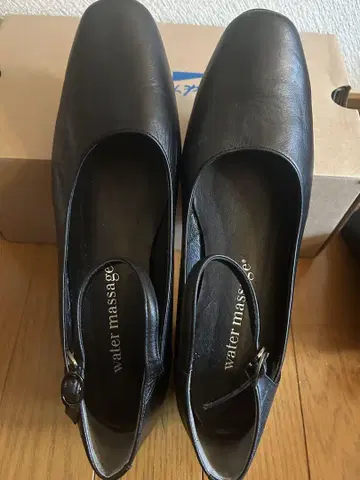 워터 마사지 24cm 블랙 힐 높이 3.5cm 펌프스