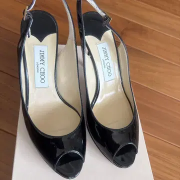 JIMMY CHOO 블랙 오픈토 하이힐