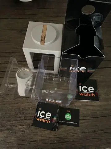 Ice Watch 화이트 아날로그 손목시계