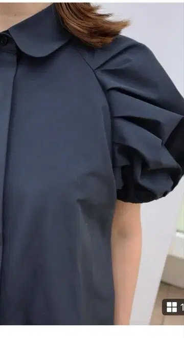 machatt 턱 슬리브 퍼프 블라우스 마챠트