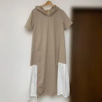 후드 부착 롱 원피스