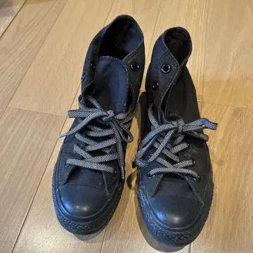 CONVERSE 블랙 하이컷 스니커즈 23.5cm