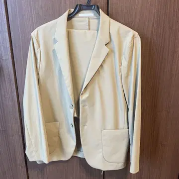 유니클로 베이지 블레이저 상하의 세트