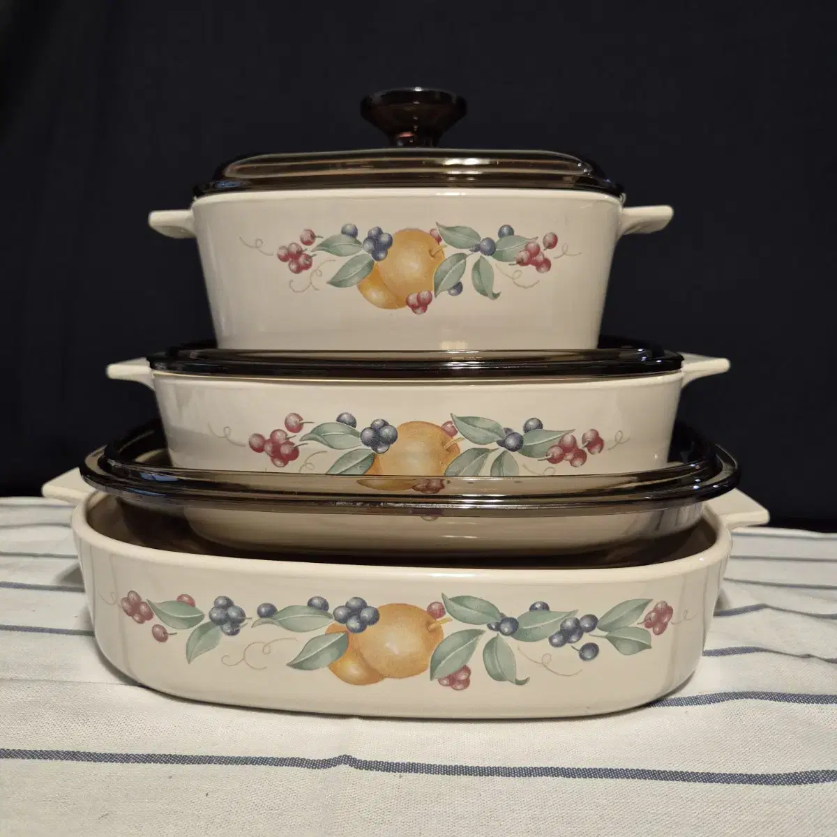 Corningware Abundance Pot Set