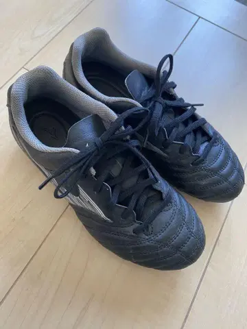 *Mizuno Monarcida Neo* 축구 스파이크 22.5cm