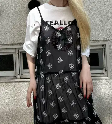 새상품급 HELLO.SANFRANCISCO 자수 오간자 캐미 원피스 완판