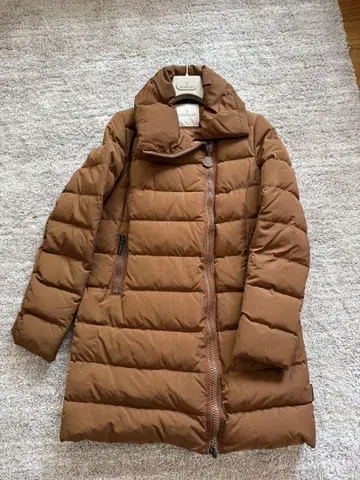 몽클레어 브라운 다운 자켓