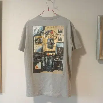 JEAN-MICHEL BASQUIAT 아트 티셔츠 그레이 BEAMS