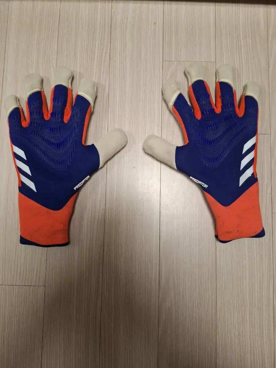 Adidas Predator Player Issue Goalkeeper Gloves