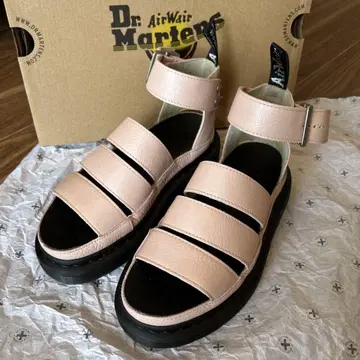 Dr.Martens (닥터마틴) 가죽 샌들 핑크 클라리사