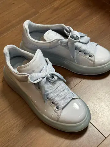 알렉산더 맥퀸 스니커즈