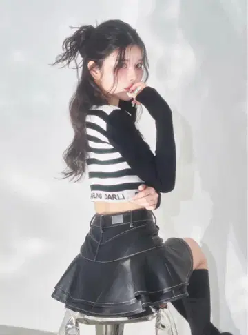 Darich 프릴 가죽 숏 팬츠