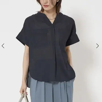 신상품 도비 스키퍼 포켓 숏 슬리브 블라우스 네이비