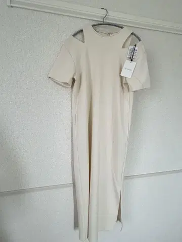 맥클레어 오프숄더 롱 원피스 일본제 반팔