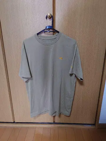 THE NORTH FACE 베이지 티셔츠 M 사이즈