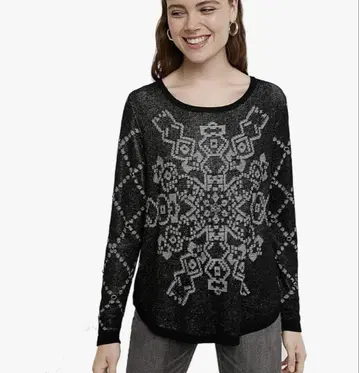 미사용 새상품 DESIGUAL 디지알 디자인 니트 라메 소매 디자인 XL