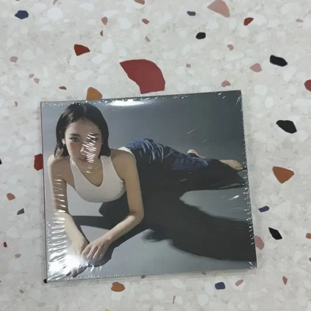 유라 cd (미개봉) 유라 - 미니앨범 GAUSSIAN