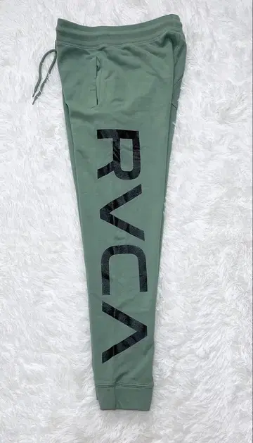 RVCA 맨투맨 팬츠