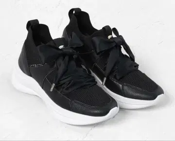 토카 POINT OF GLITTER KNIT SNEAKERS