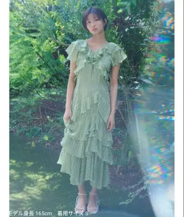 다즈린 이번 시즌 바리에 플루이드 원피스 그린