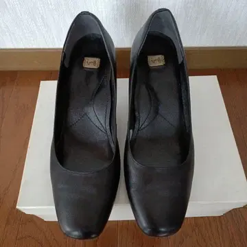 ing 블랙 가죽 펌프스 24.5cm