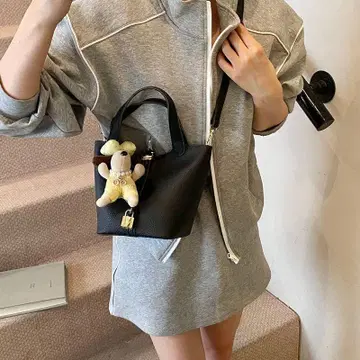 미니 숄더백 블랙 참 포함
