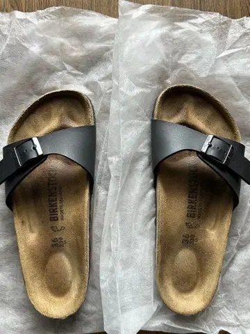 BIRKENSTOCK 블랙 샌들 36 사이즈