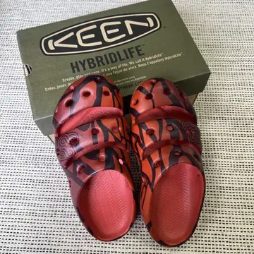 KEEN 클로그 샌들