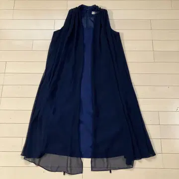 6.24 AIMER 에메 슬리브리스 원피스 네이비 9