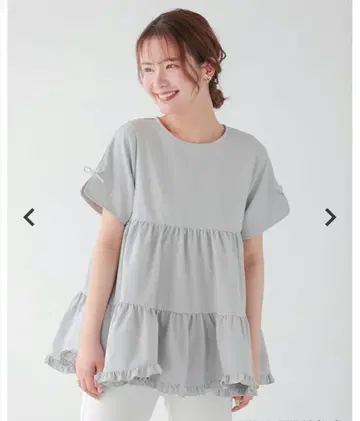 새상품급 fitmore 슬릿 슬리브 밑단 프릴 티어드 반팔 블루 그레이