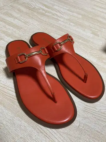 마이클코어스 오렌지 플립플랍