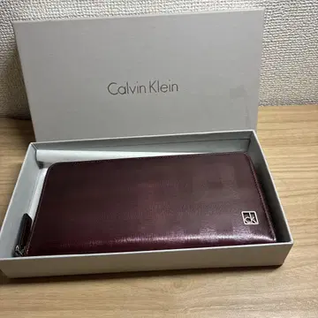 캘빈클라인 장지갑 와인 레드 박스 있음